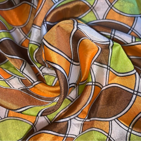 v i n t a g e :: Bold Mod Op Art Groovy Abstract Silk Scarf - Picture 4 of 12